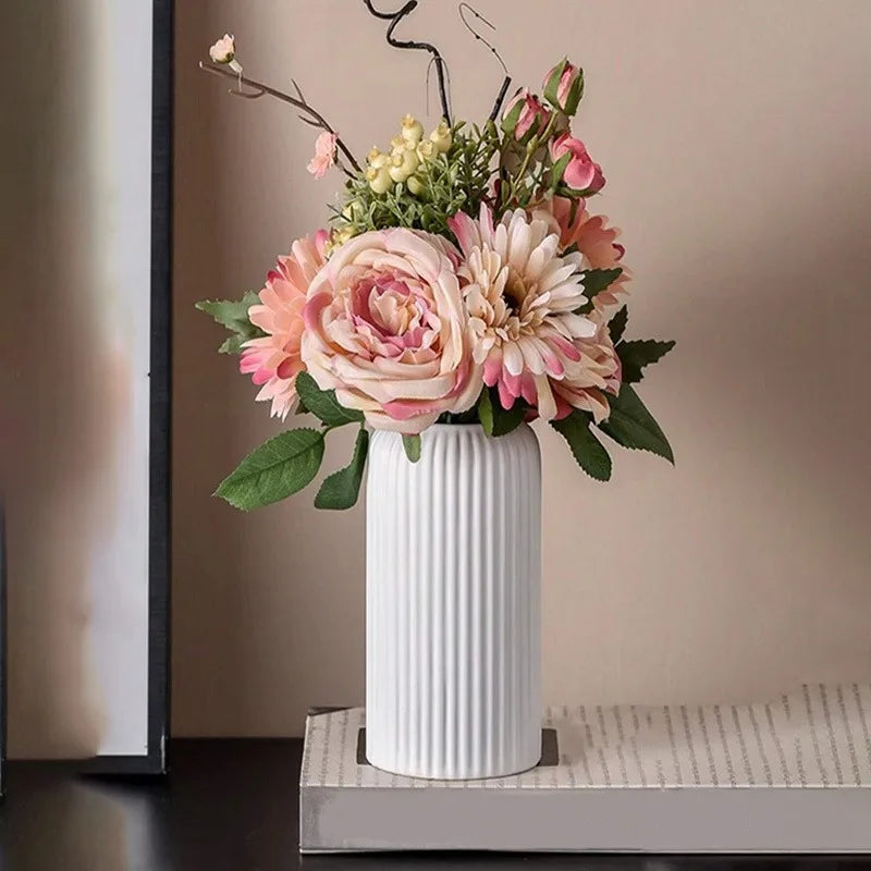 Stria – Ceramic-Look Striped Vase