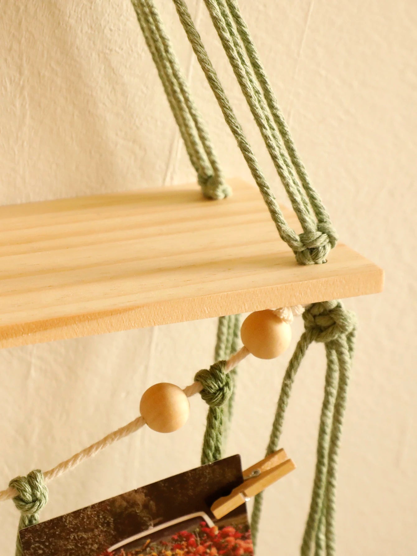 Boho Leaf Macrame Floating Shelf – Handwoven Cotton & Pine Wood Wall Display