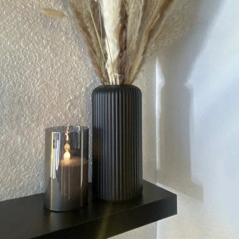 Stria – Ceramic-Look Striped Vase